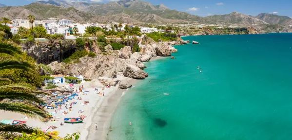 Den ersten Platz belegt eine spanische Stadt, die Airbnb-Studie verrät die perfekten Reiseziele für den Urlaub im Jahr 2023