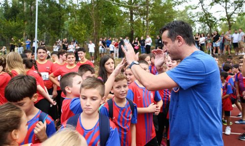 Organizohet për herë të parë në pistën e re të atletikës “Tirana Youth Run”, Veliaj: Fëmijët dhe të rinjtë i kanë të gjitha kushtet që të merren me sport