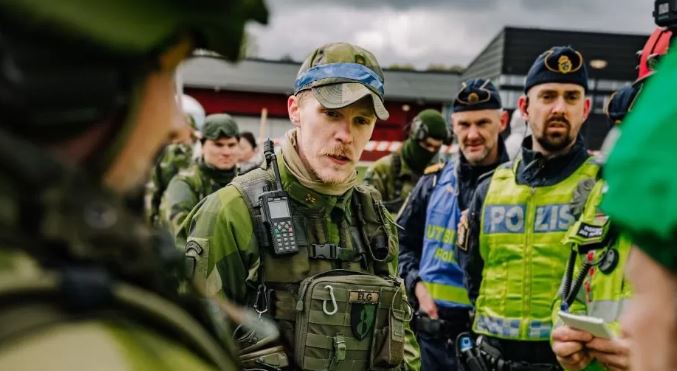 suedia perballet me rritjen e bandave kriminale policia kerkon nderhyrjen e ushtrise per te frenuar vrasjet