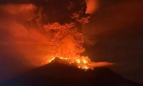 Alarm në Indonezi, shpërthen vullkani në malin Ruang, evakuohen më shumë se 11 mijë persona