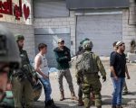η βάση των IDF δέχεται επίθεση, δύο Παλαιστίνιοι σκοτώθηκαν στη Δυτική Όχθη