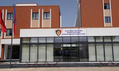 Vodhi para dhe bizhuteri në banesën e 47-vjeçares, arrestohet ‘skifteri’ në Shkodër